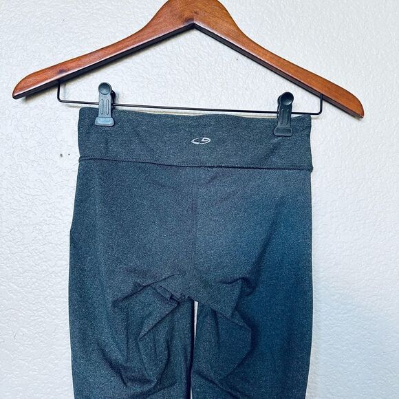 C9 Champion Heather Gray Cropped Capri Athletic Leggings XS - Picture 2 of 3